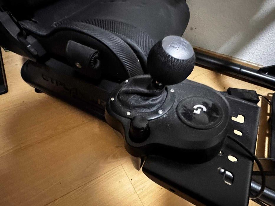 Cockpit GTPlayer + Conjunto Logitech G29 (Volante + Pedais + Mudanças)