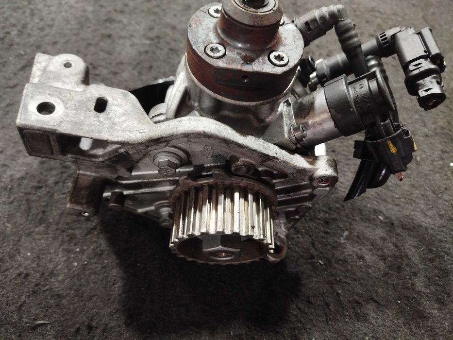 Паливний насос ТНВД Citroen C3 C4 Picasso Berlingo Scudo Jumpy 1.6 HDI