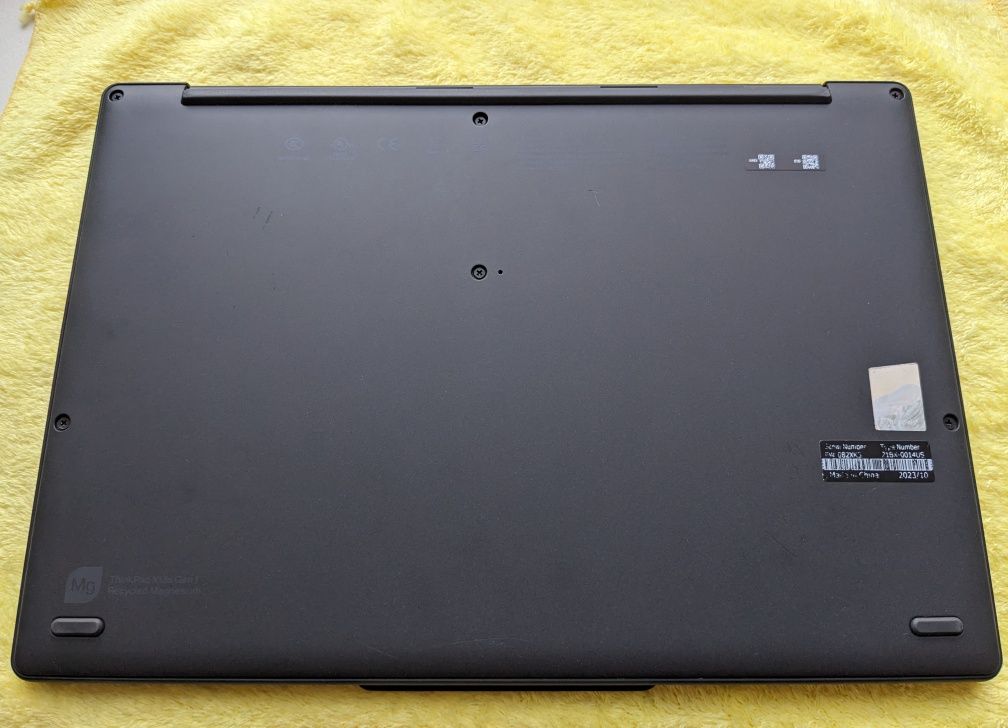 Ноутбук Lenovo ThinkPad X13s 2024 13.3" Touch 16/256Gb Snapdragon 8cx