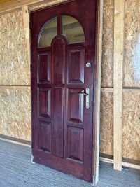 Drzwi wejsciowe drewniane