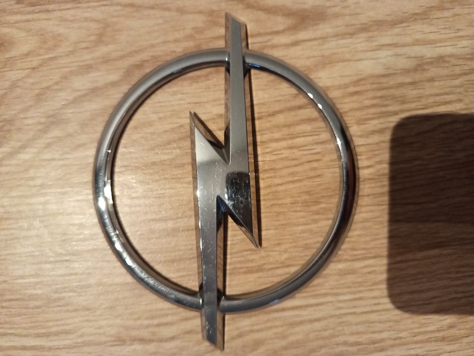 Znaczek emblemat klapy tył opel corsa d