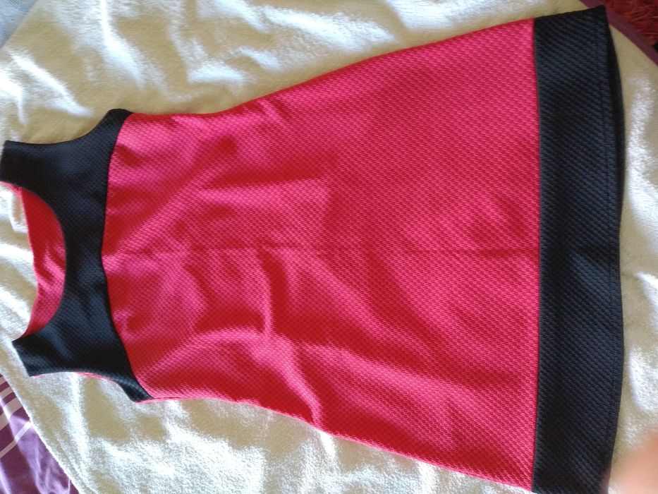 Vestidos e macacões