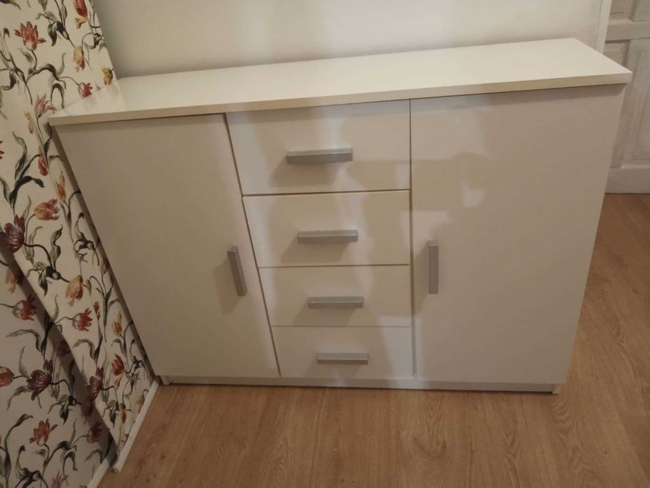 Komoda biała używana