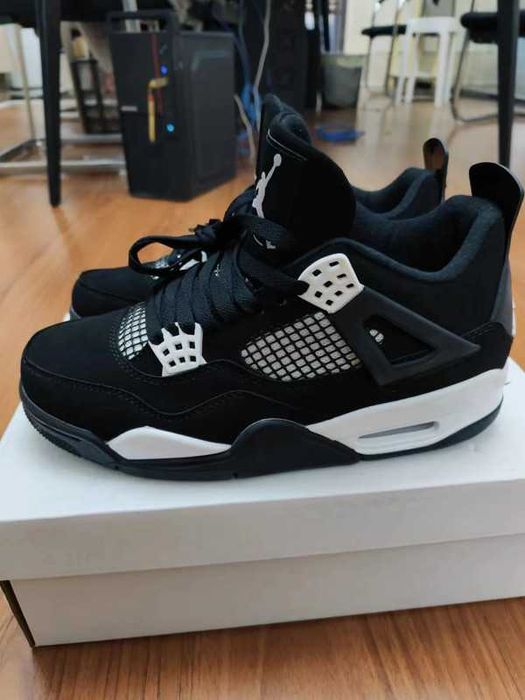 Jordan 4 Retro White Thunder R.38