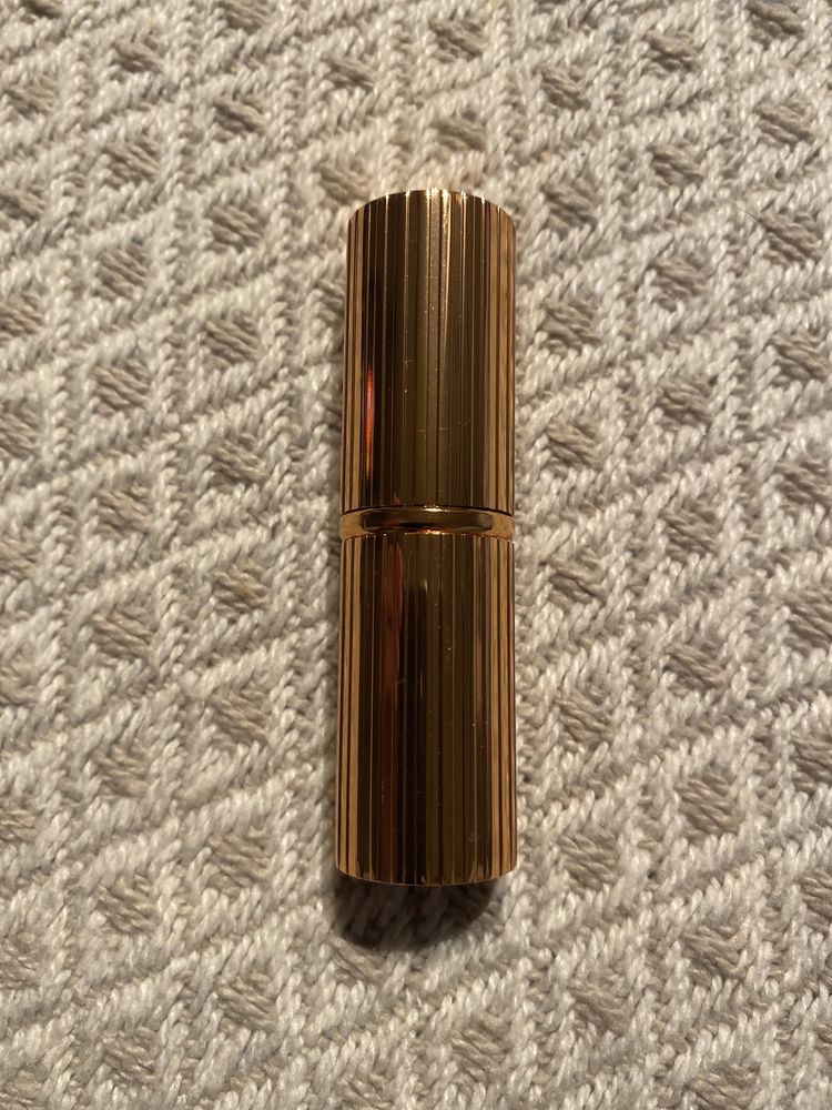 Charlotte Tilbury Matte Revolution M.I.Kiss pomadka szminka do ust