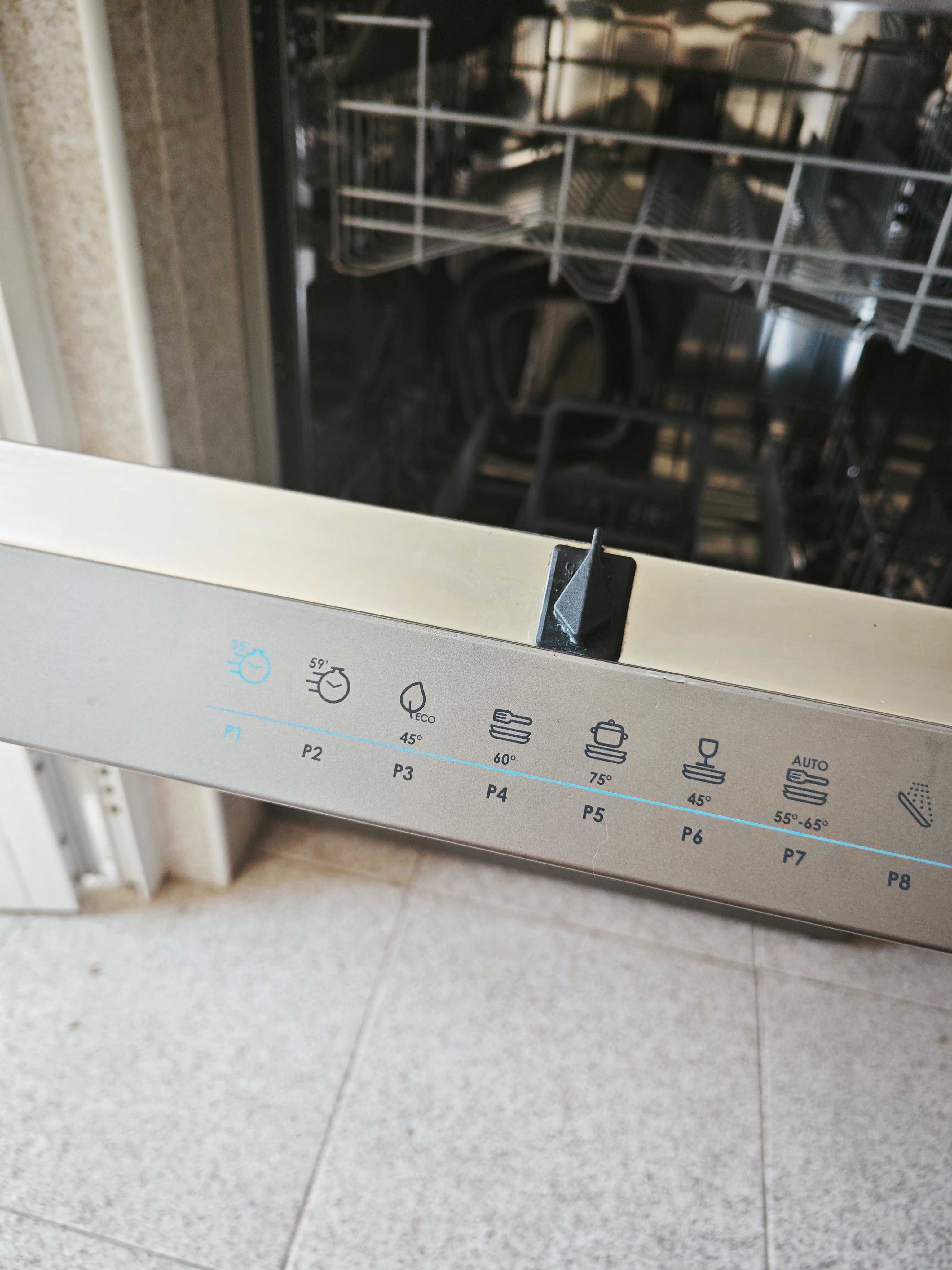 Máquina de Lavar Loiça CANDY CF 4B7F0X (14 Conjuntos - 60 cm - Inox