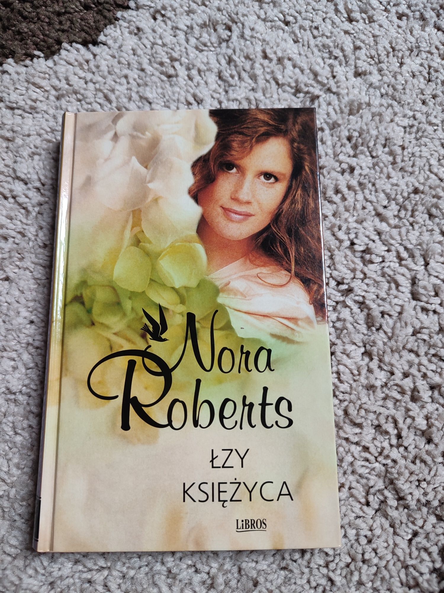 "Łzy księżyca" Nora Roberts