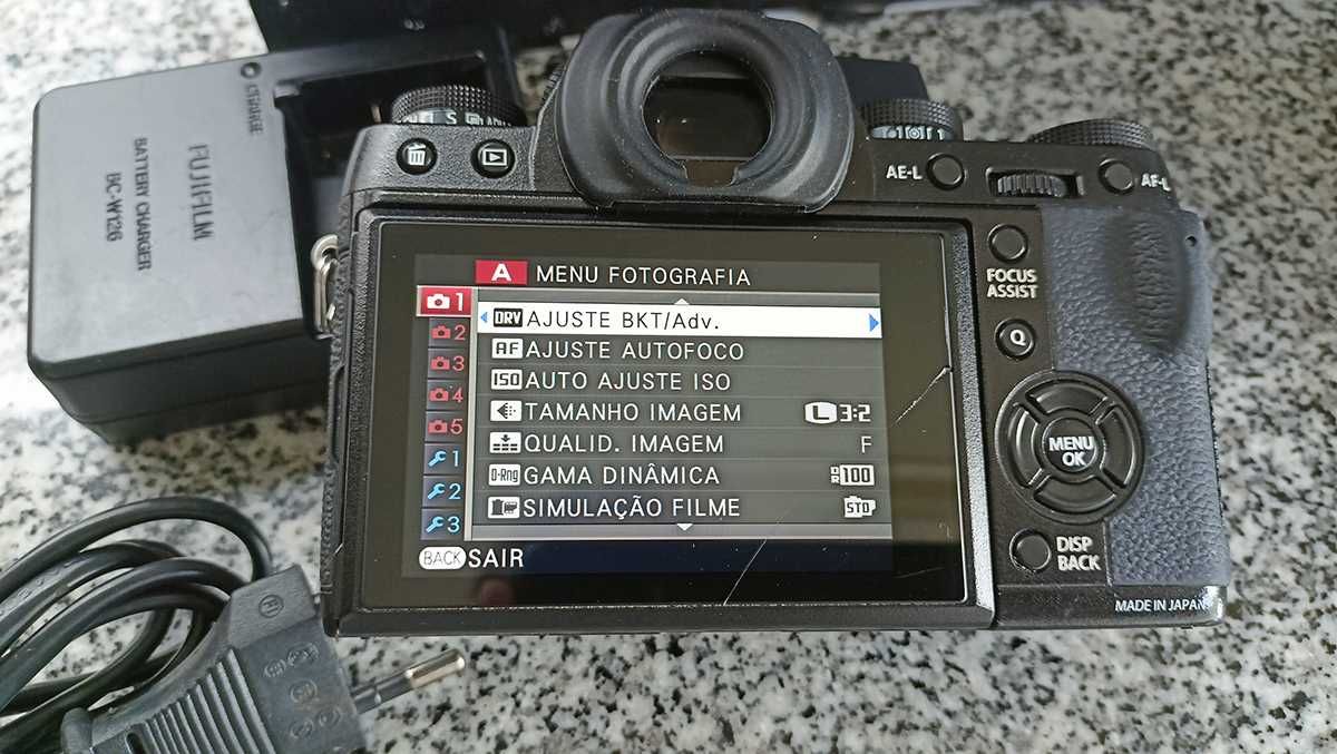 Máquina Fujifilm X-T1 (16 MP) - Completa