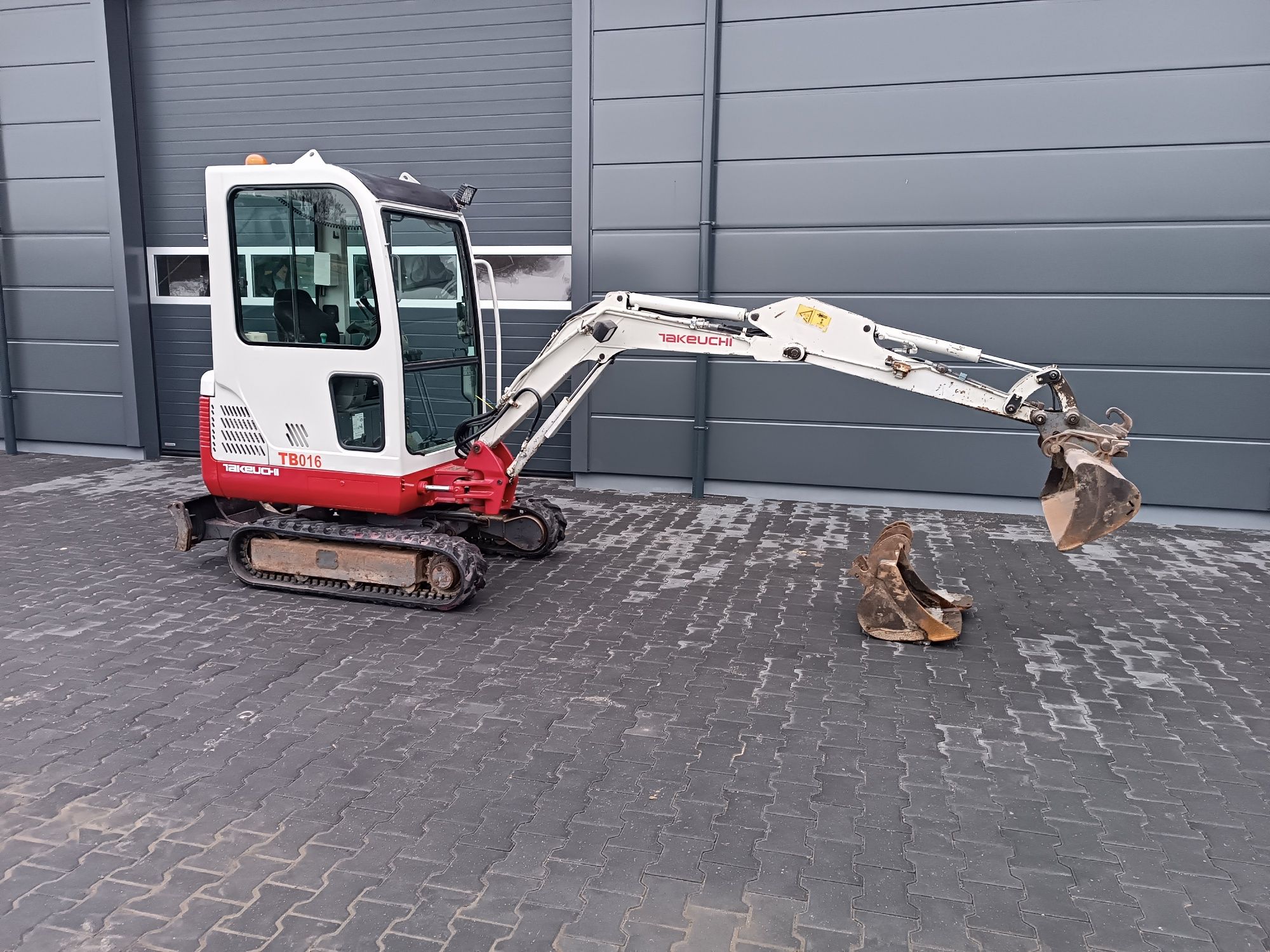 Wynajem minikoparki Takeuchi TB016 Łomża Zambrów minikoparka