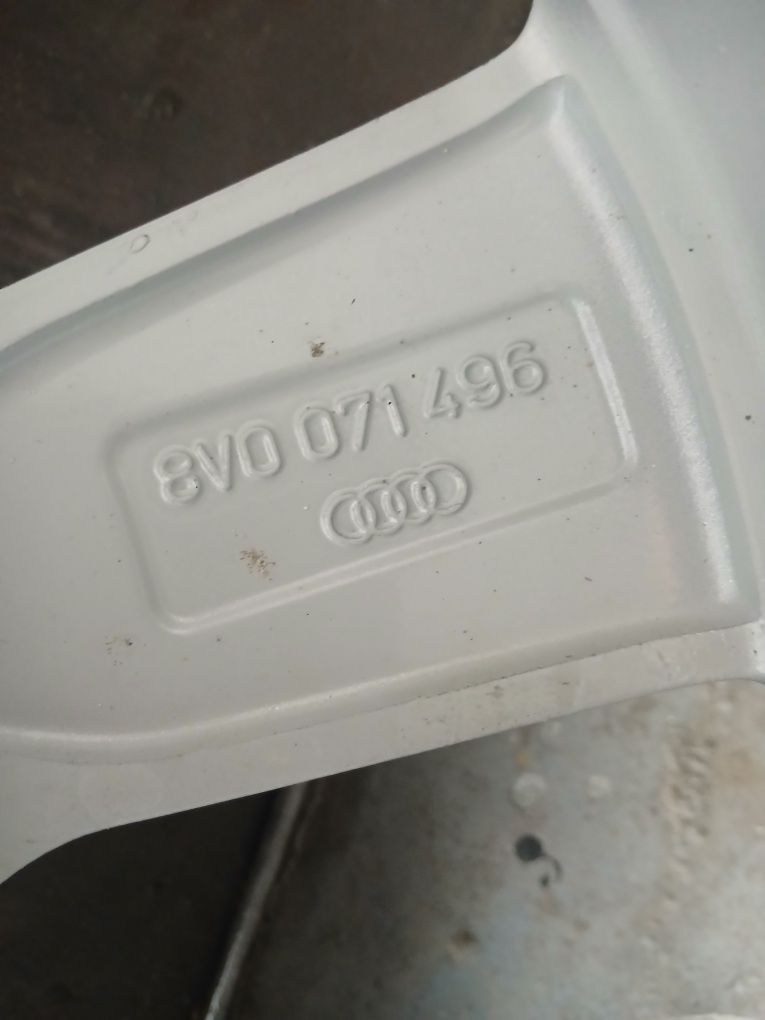 Felga felgi aluminiowe Audi 5x112 6j16 et 48 ORYG 8V0 jedna sztuka!