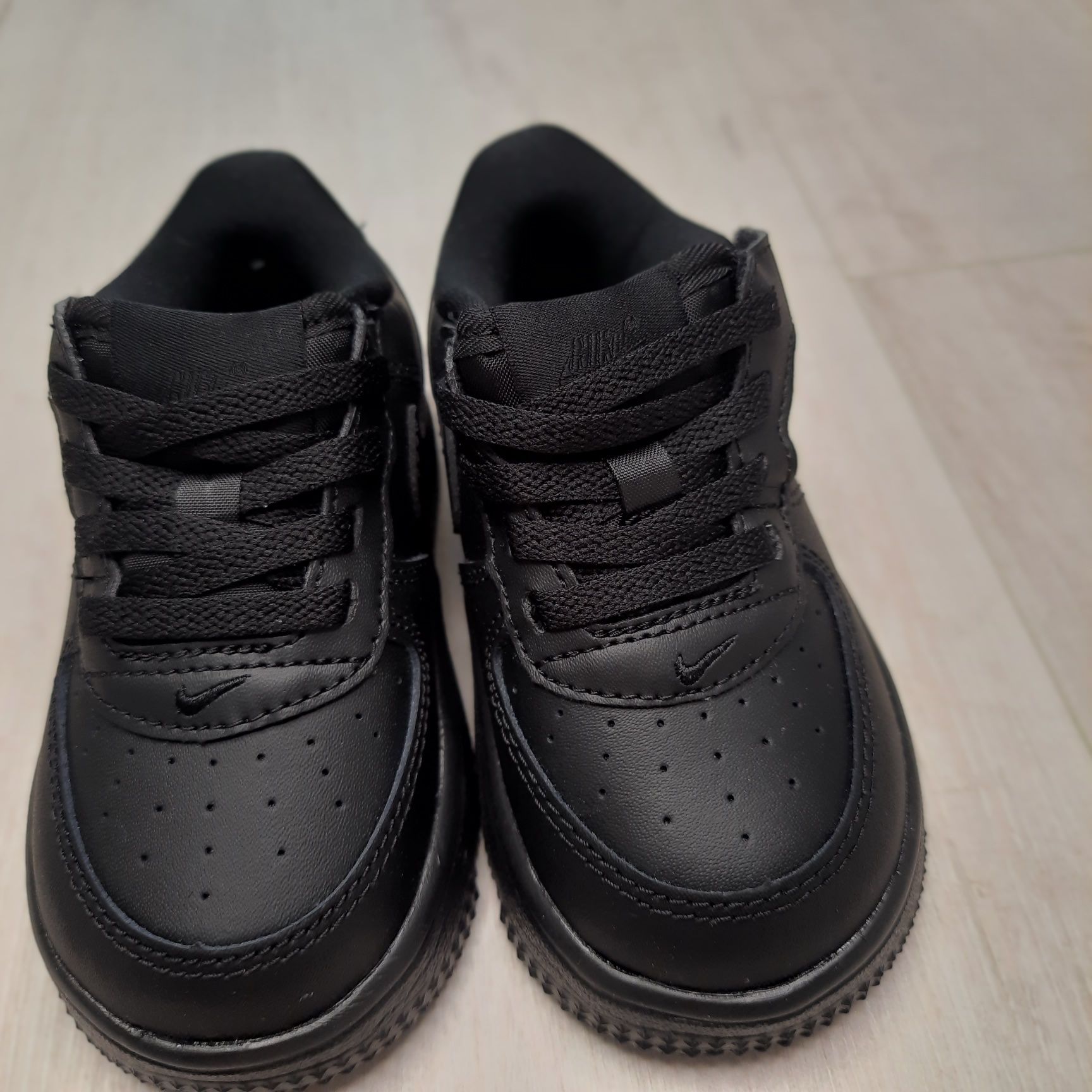 Оригінальні дитячі кросівки NIKE FORCE 1 LOW EASYON (TD) FN0236-001

3