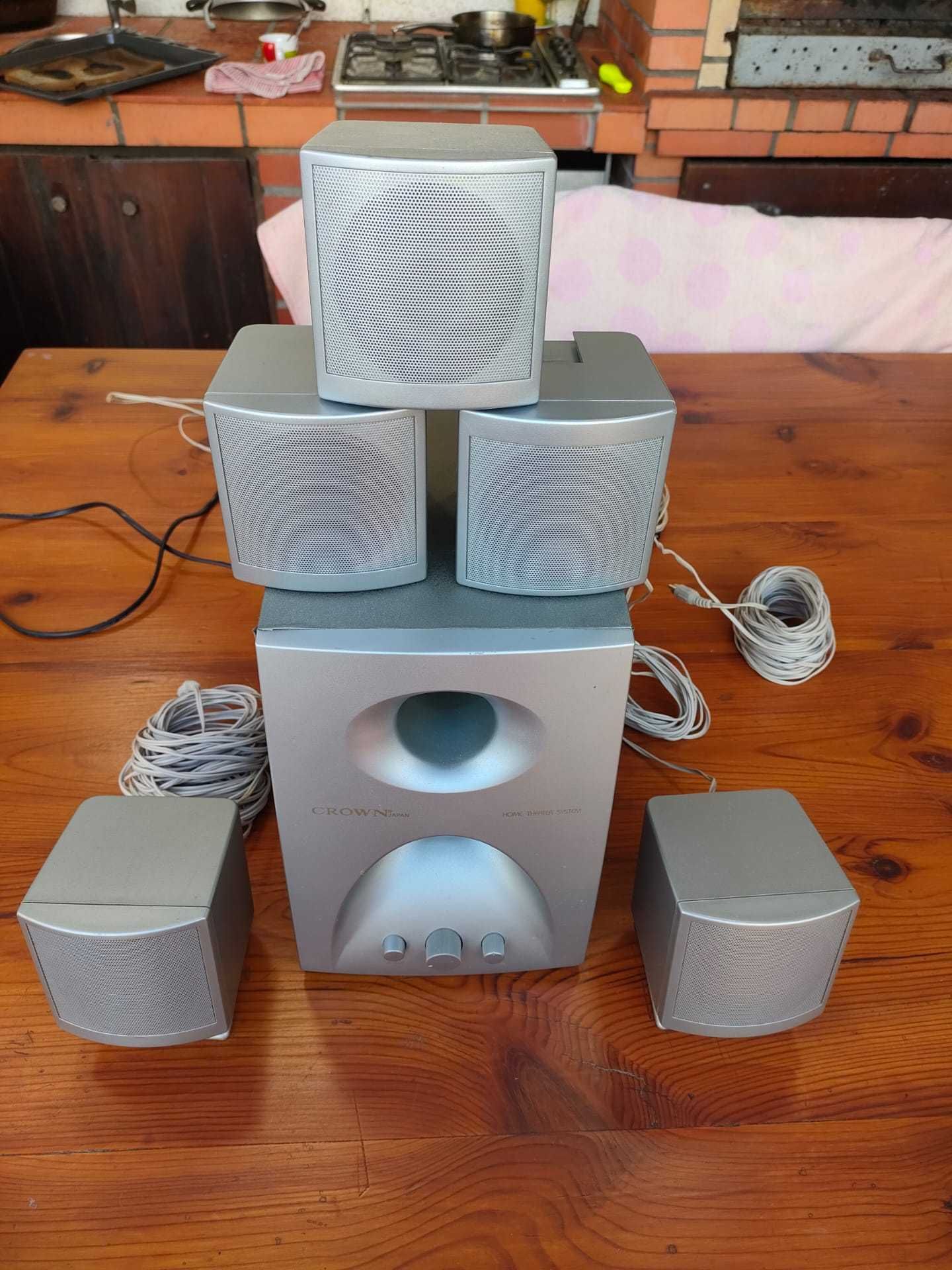 Sistema de som Crown "Home Theater System"