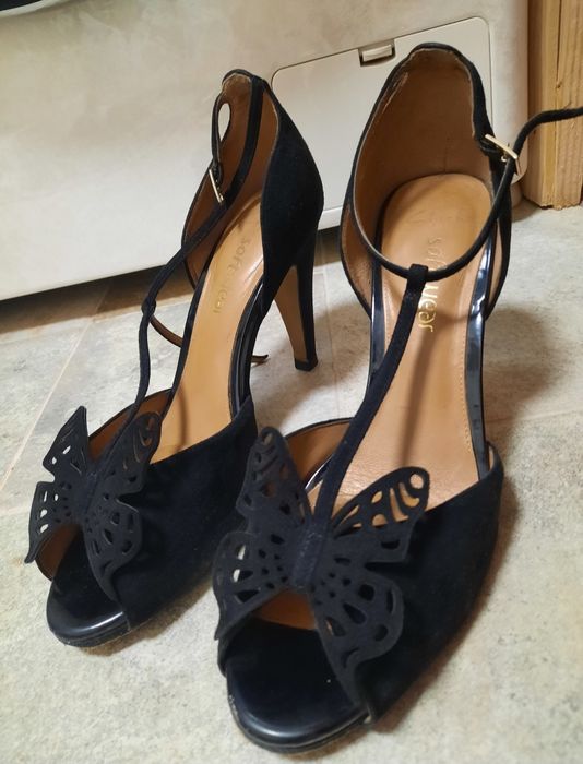 Продам босоножки Clarks