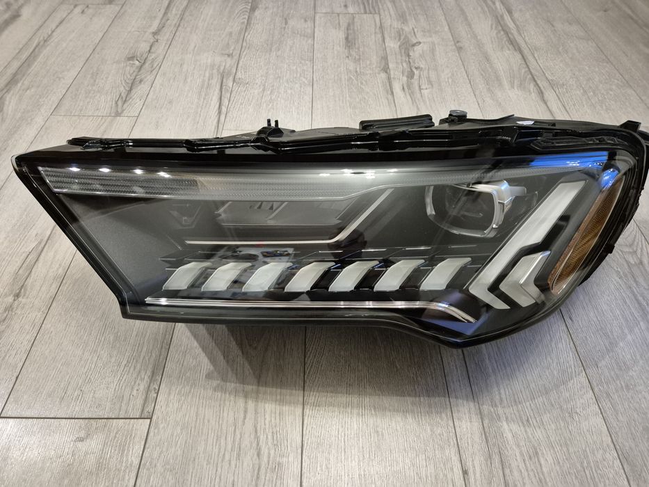 Фара ліва Audi Q7 4M Matrix 2020-2024 USA