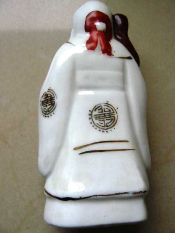Japońskie chińskie porcelana 4 sztuki figurki 10,5x 4 cm świątki?