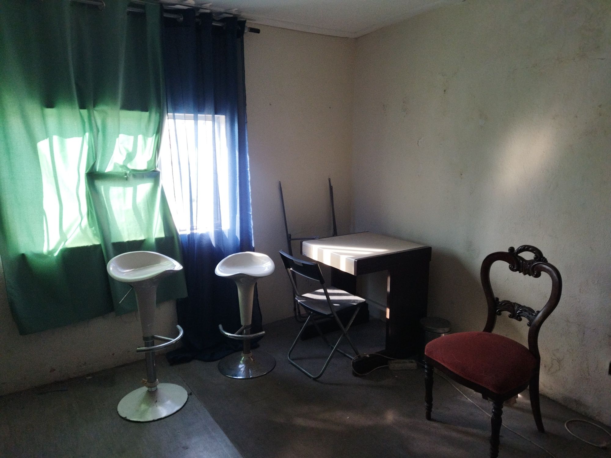 Quarto solteiro para trabalhador