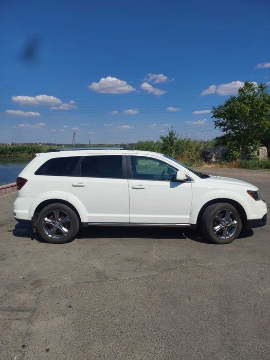 Продаю Dodge Journey 2016 года выпуска