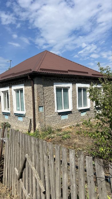 Продам дом, с удобствами.