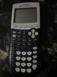 Vende-se Calculadora Gráfica Texas Instruments TI-84 Plus