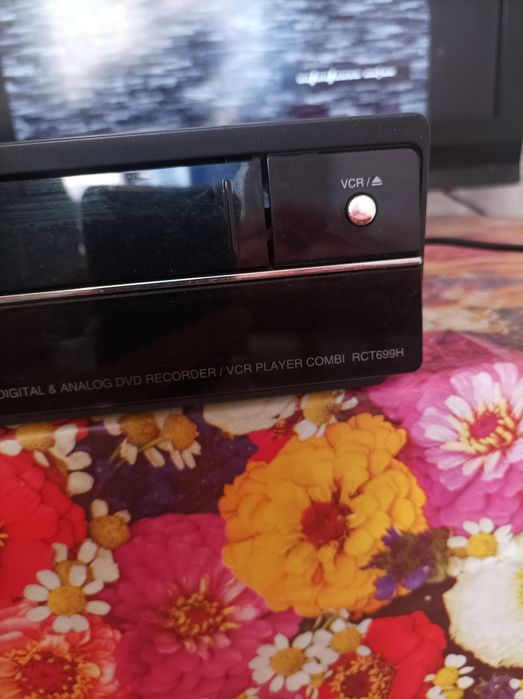 VHS, nagrywarka, wszystko LG-RCT 699H