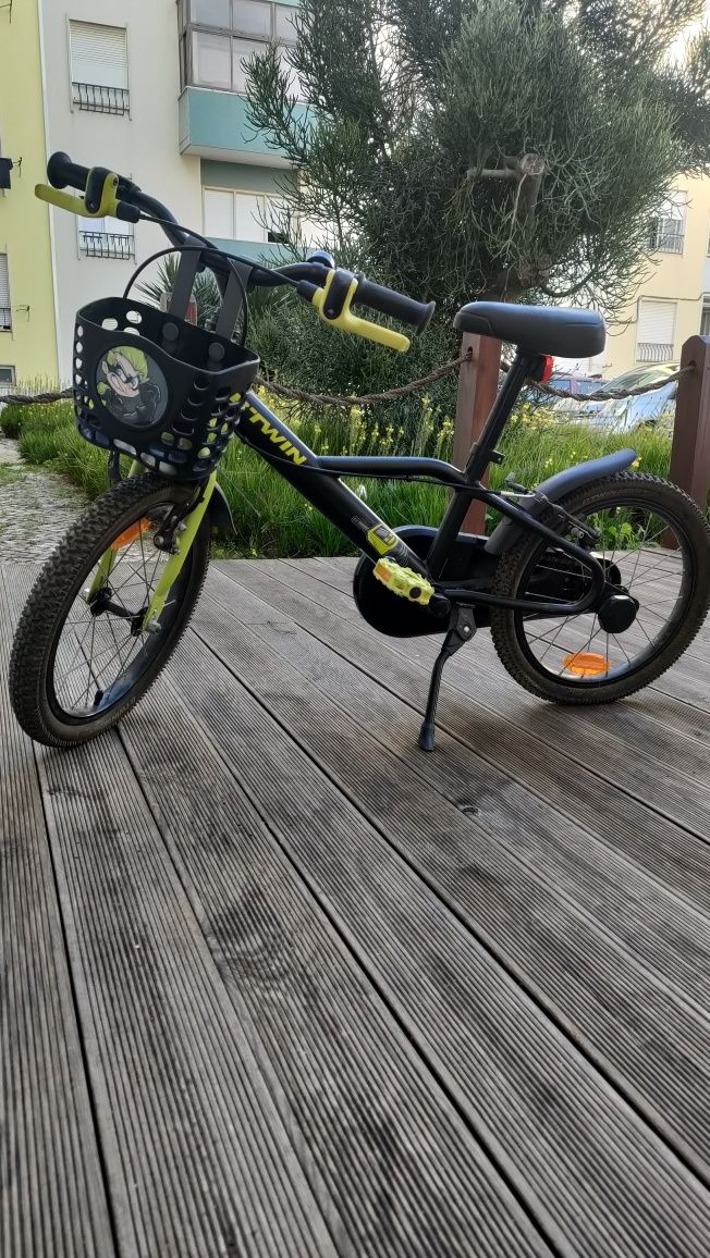 Bicicleta de criança roda 16 com acessórios