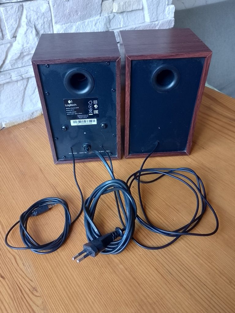 Акустика/колонки Logitech Z240  10/20вт ( відмінний стан)