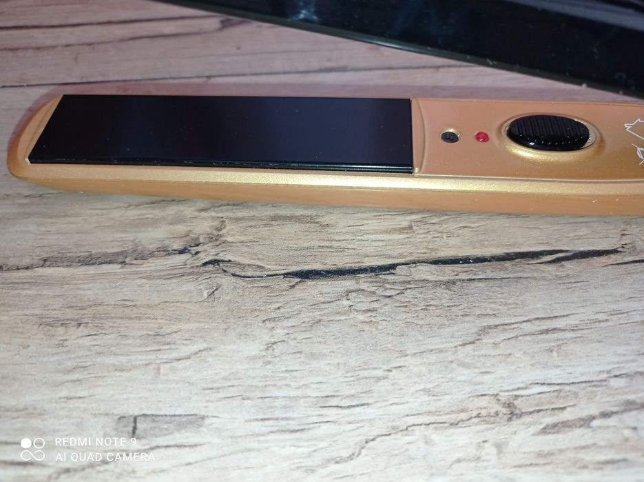 Випрямляч для волосся