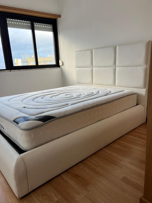 Cama de Casal Sommier 140 x 190 com colchão incluido