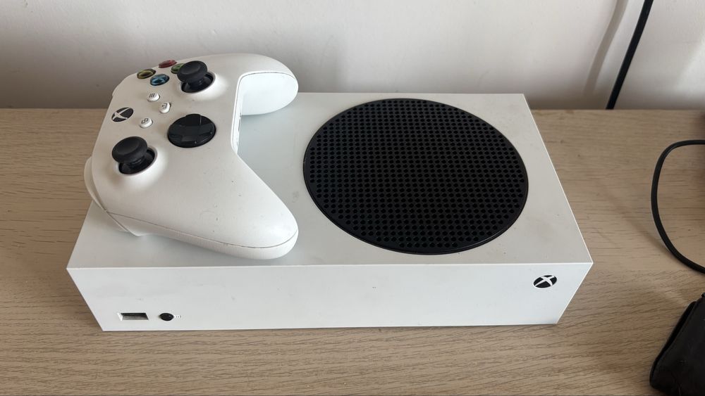 Xbox series S 512Gb com comando
