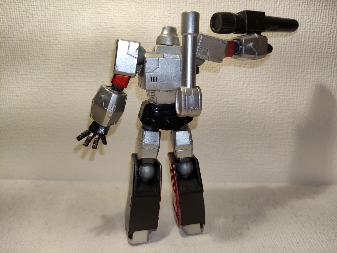 Фигурка Мегатрон Трансформеры Megatron Transformers G1 Revoltech