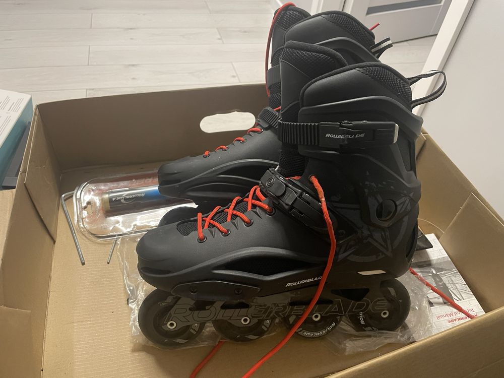 Rolki Rollerblade RB80 44,5 + ochraniacze L + nowe łożyska