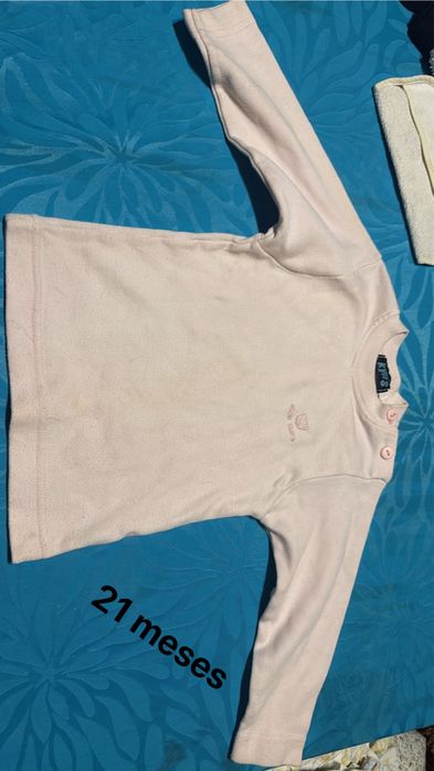 4 camisolas de pijama de criança