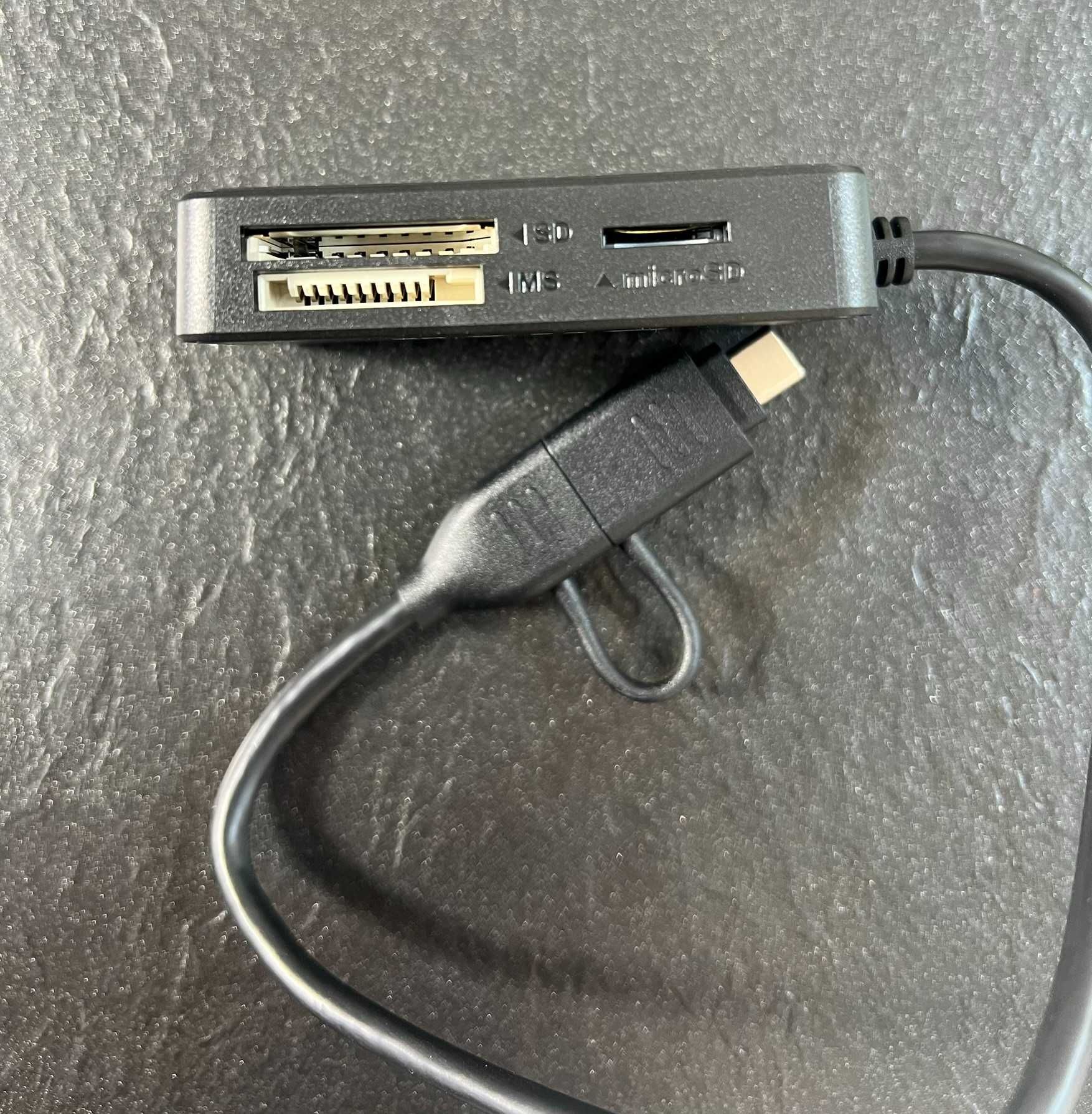 Integral Czytnik kart pamięci 4 w 1 USB 3.0 i USB C
