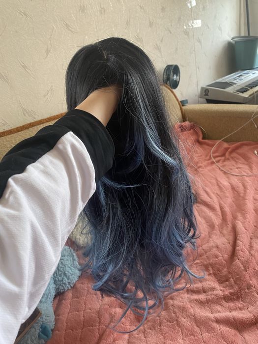 Парик чорно-голубий колір