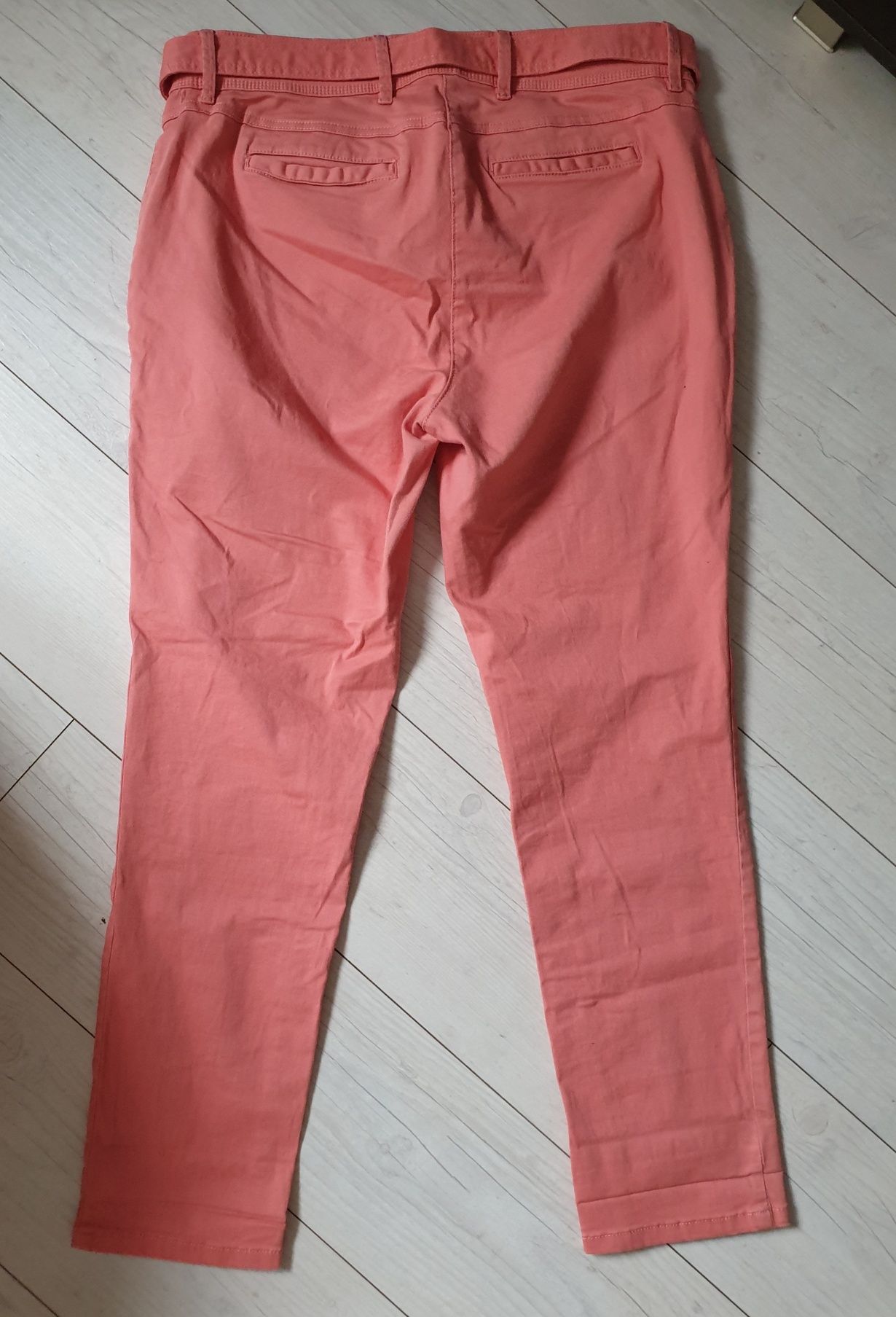Elastyczne spodnie z paskiem dżinsowe wysoki stan Bonprix r. 48