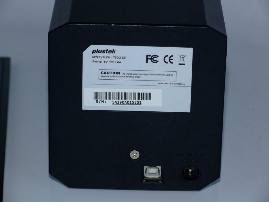 Plustek 7600i  - Skaner klisz i slajdów 35mm + projektor do slajdów