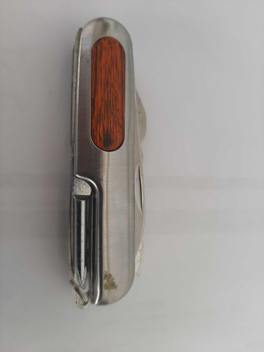 Canivete Multiuso novo conforme fotos.