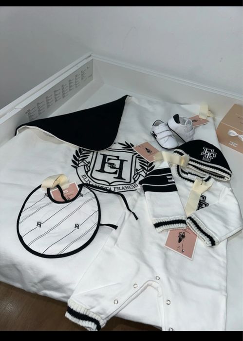 Conjunto de bebe completo elisabate frachi