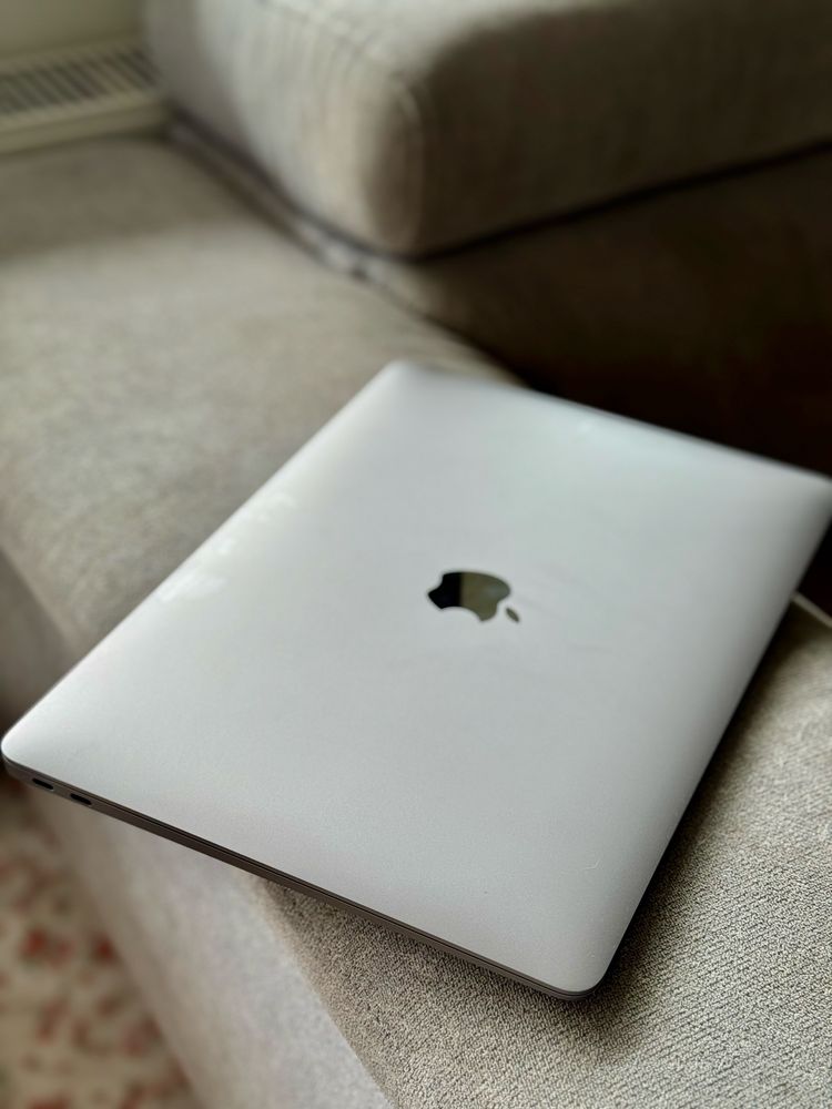 Apple Macbook air M1 ssd 256gb 8gb spacegrey a2337