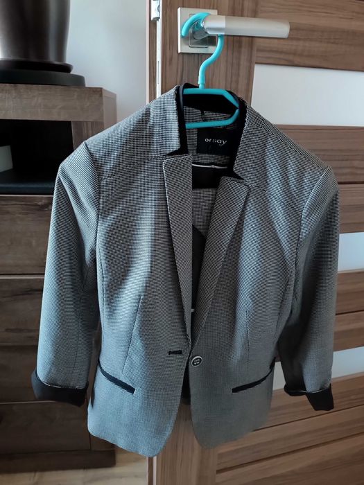 Elegancki komplet spódnica i marynarka roz.36