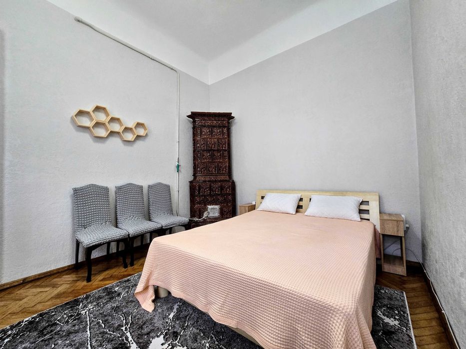 Здам 2-Х кімн. квартиру в ЦЕНТРІ міста вул.ГОЛОВНА (площа Центральна).