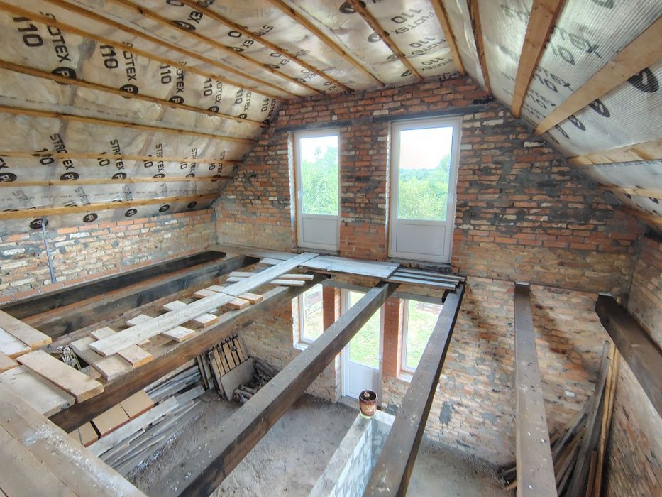 Продаж будинку в мальовничому місці.