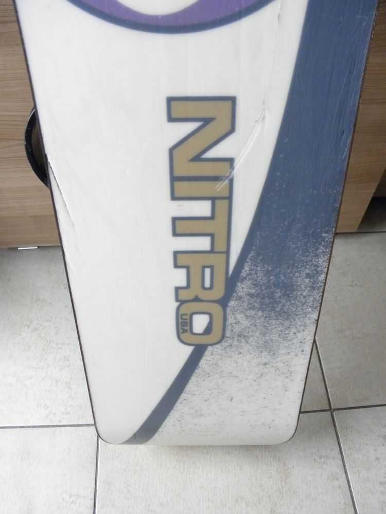 Deska snowboardowa NITRO 155 cm wiązania bez pasków