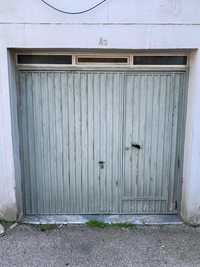 Vendo garagem para a rua