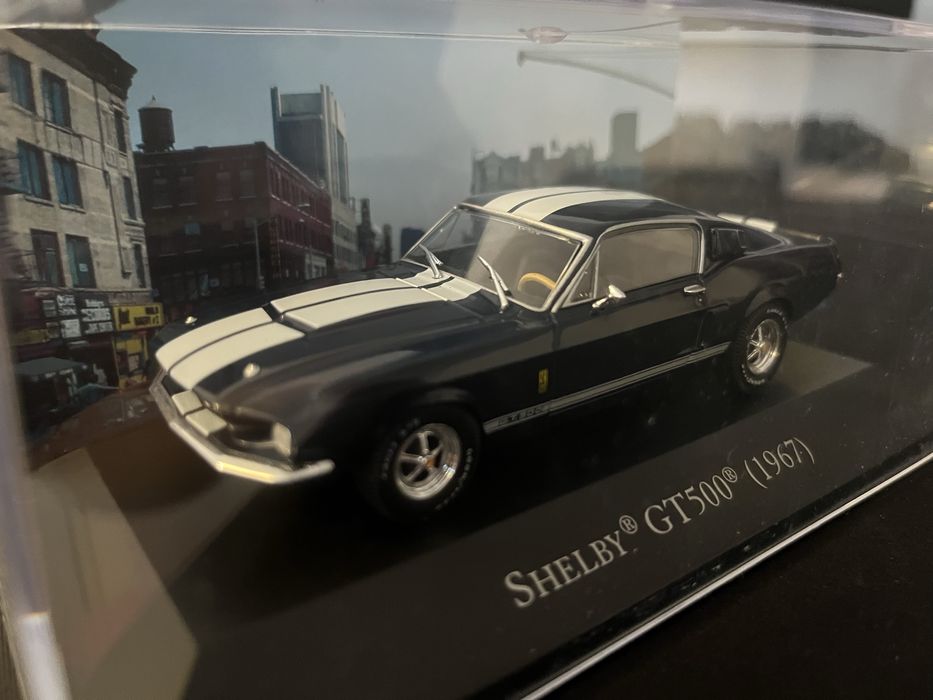 Miniaturas 1/43 e 1:72