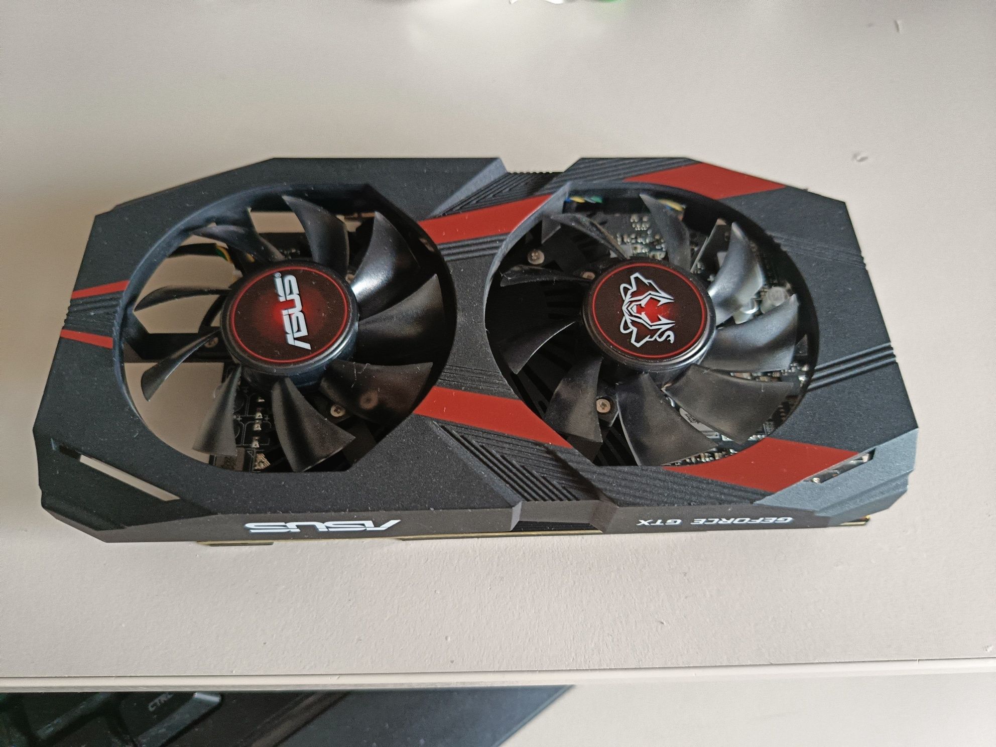 Asus cerberus 1050ti 4 GB