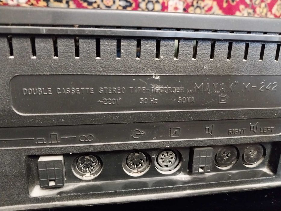 Радіомагнітофон Маяк М-242С