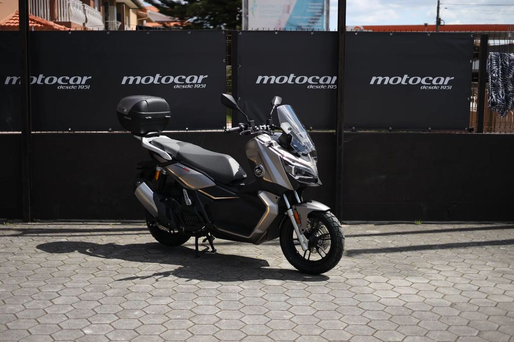 QJ Motor ATR 125 carta de carro