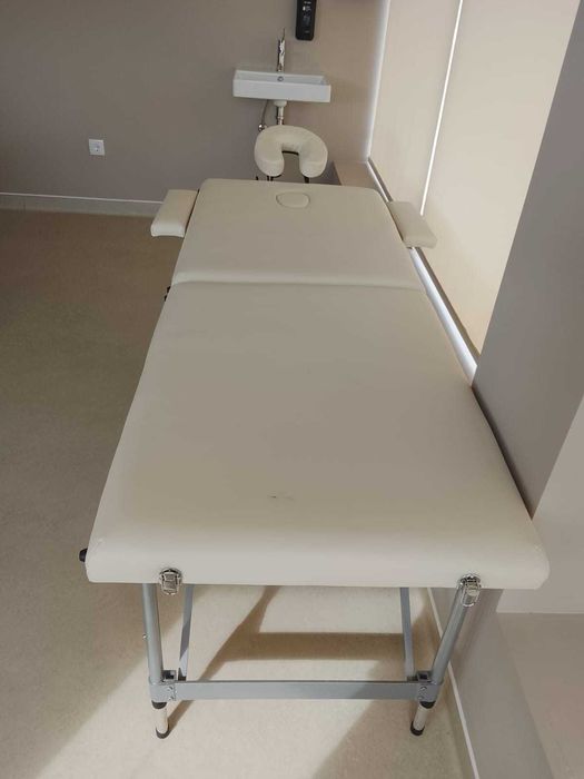 Marquesa para massagem ou estética - Nova