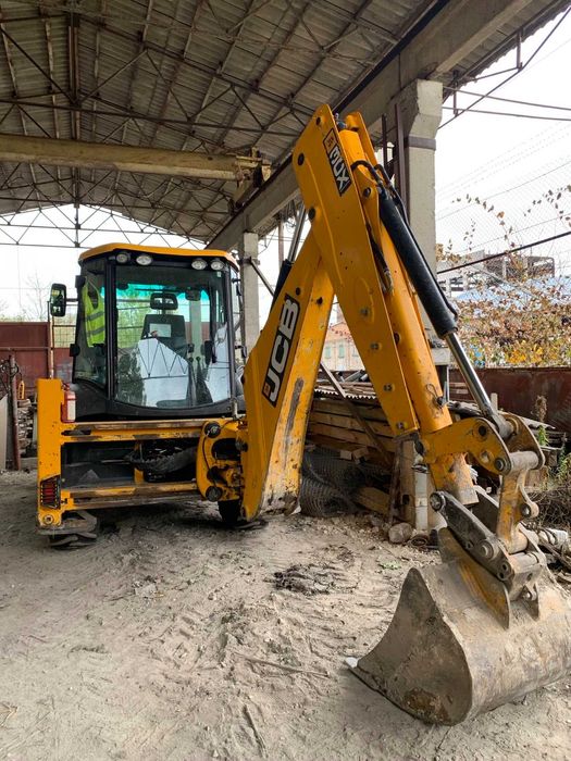 Послуги оренди спецтехніки екскаватора-навантажувача JCB 3cx БУСЬК